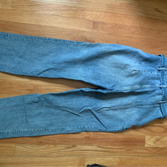Abercrombie mom jeans - Picture 3 of 3